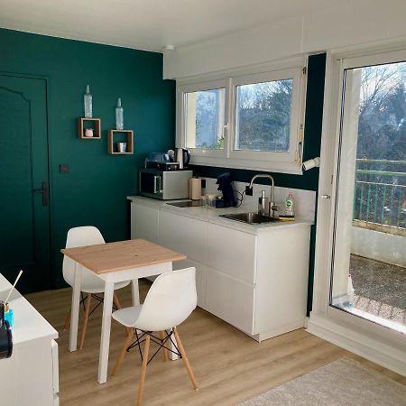Appartement Avec Terrasse Et Parking Gratuit Accole Montbeliard Exterior photo